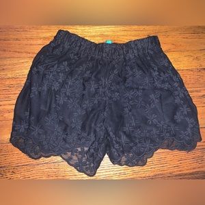 3/$50shorts Li Cottons Women’s Small Black Lace And Mesh Shorts